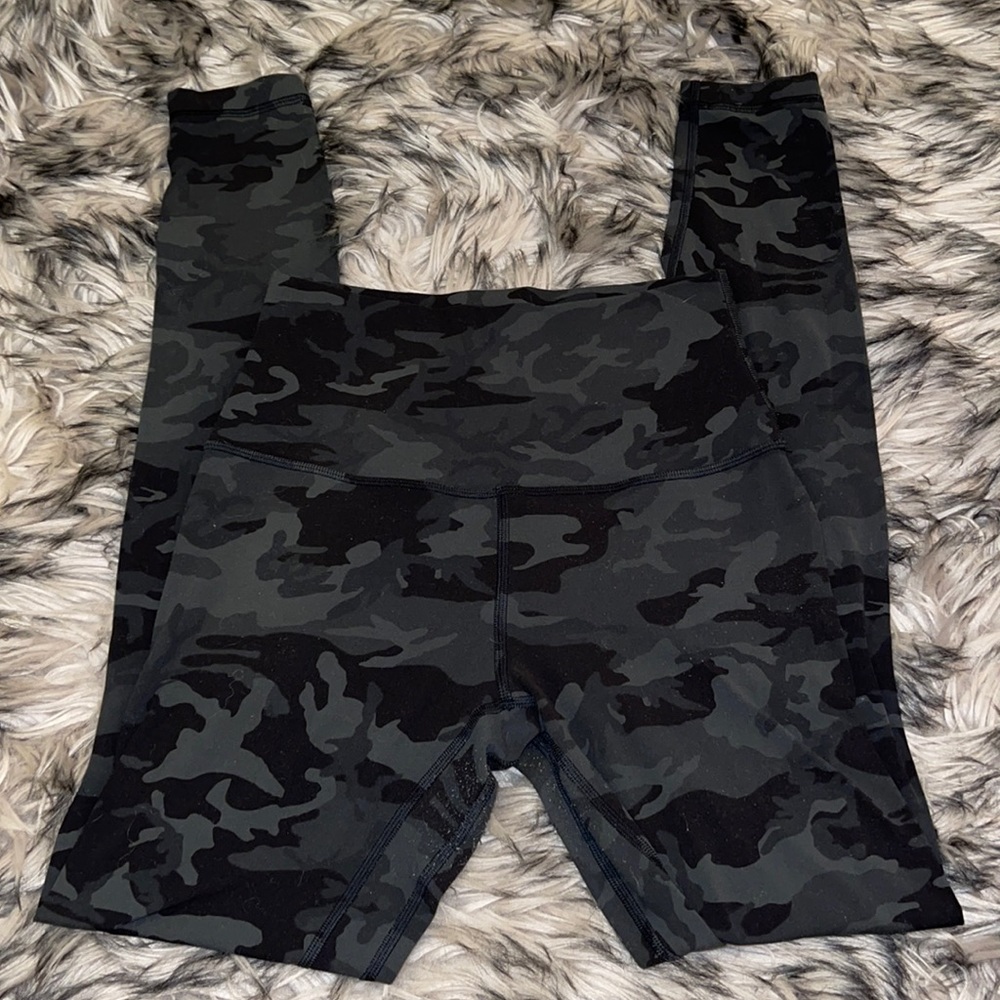 Lululemon Align high rise 28”